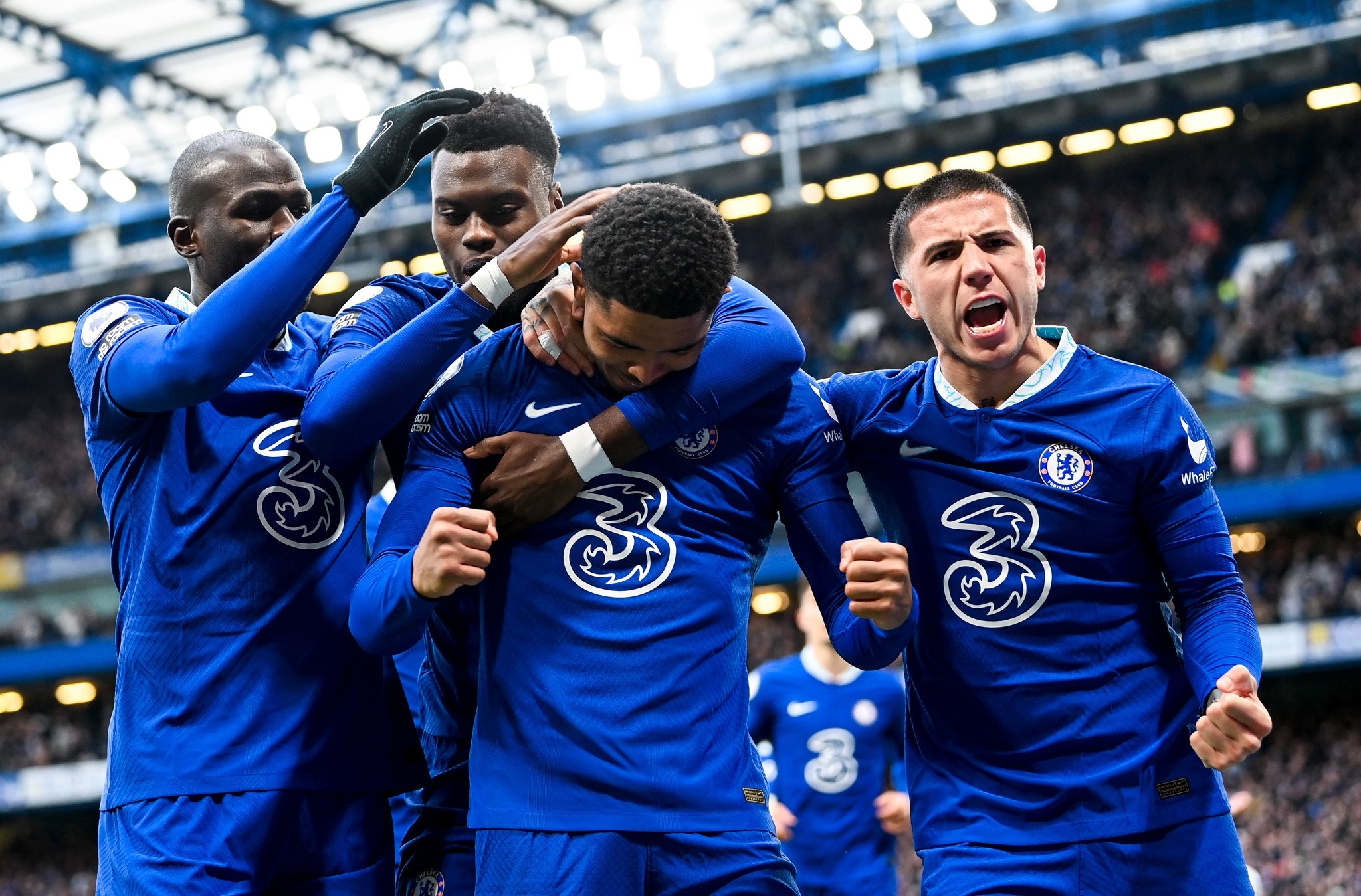 Τρίποντο μετά από 48 μέρες η Τσέλσι με το αγαπημένο της σκορ (vid)