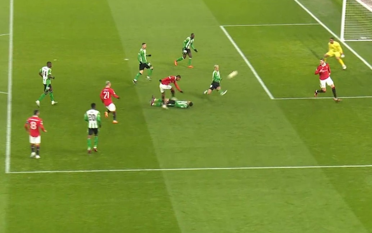 Γιουνάιτεντ – Μπέτις: Ο Ράσφορντ τίναξε τα δίχτυα του Μπράβο! (vid)