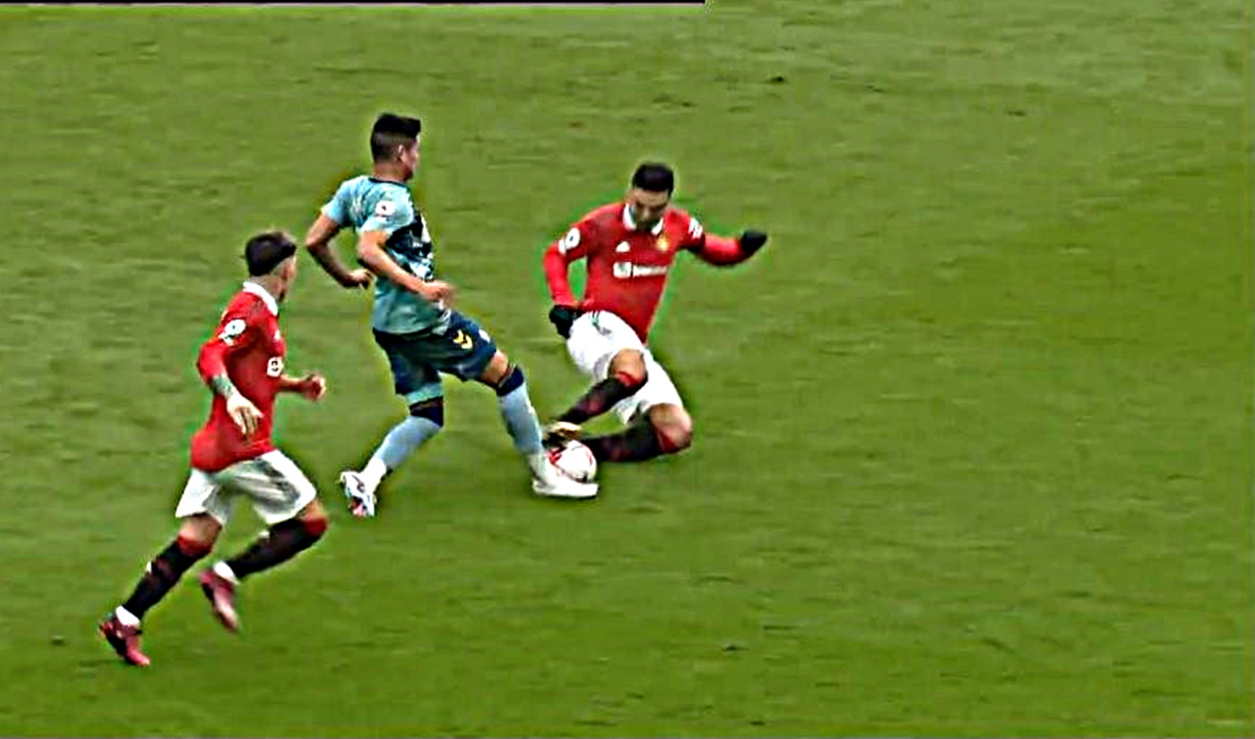 Κόκκινη ο Κασεμίρο – Οι επικαλαμίδες έσωσαν το πόδι του Αλκαράθ! (vid)