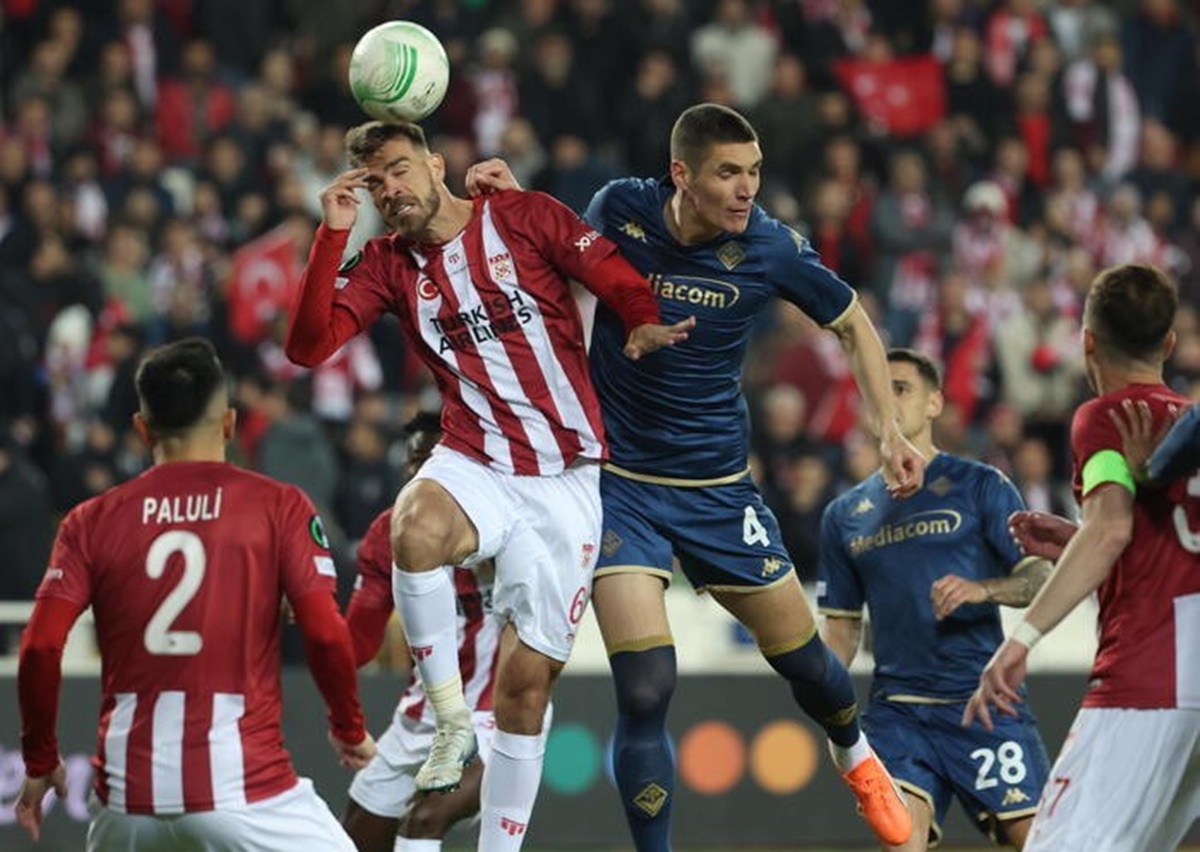 Μοιραίος ο Γούτας, με αδιανόητο αυτογκόλ… βοήθησε τη Φιορεντίνα! (vid)