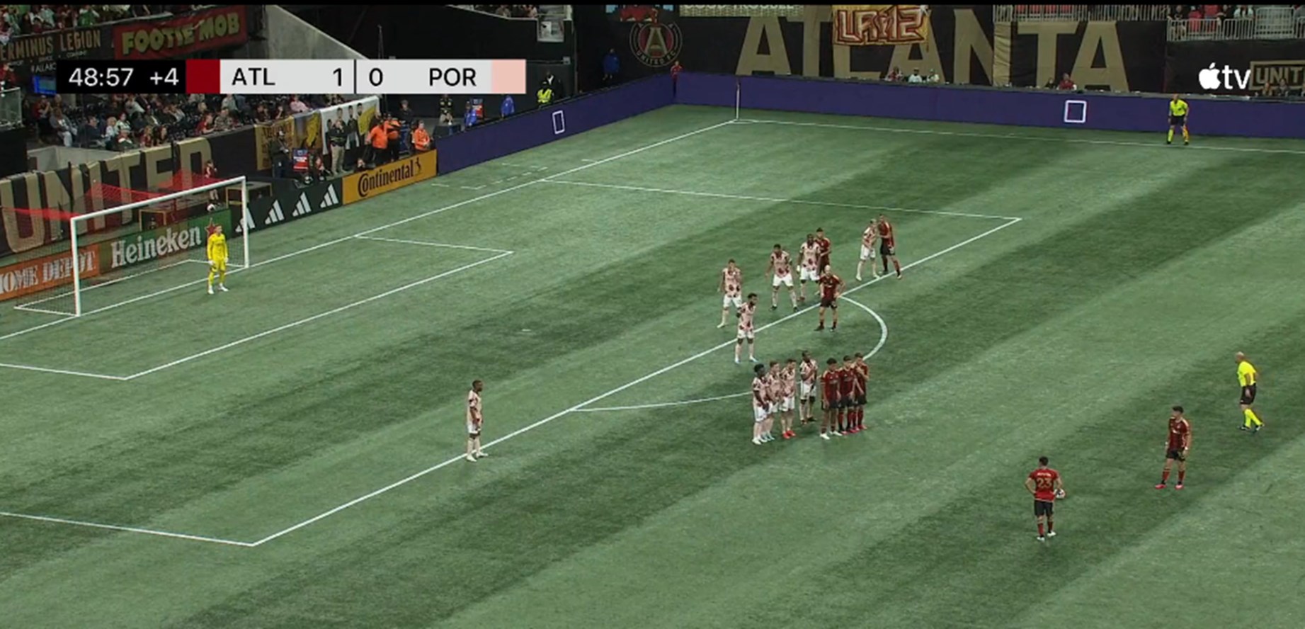 Τιάγκο Αλμάντα: Το νέο αστέρι του MLS έβαλε φάουλ από τα 30 μέτρα! (vid)