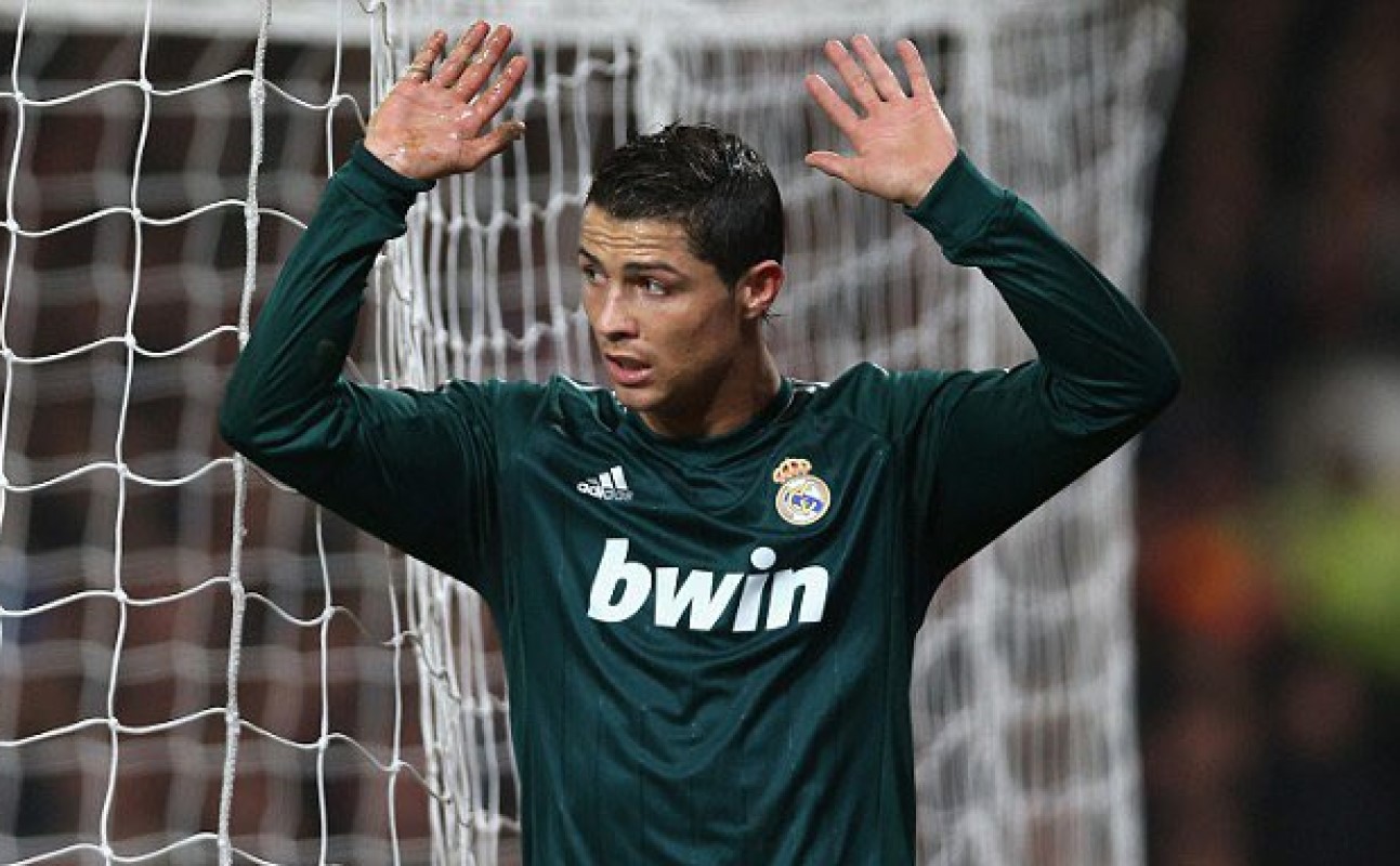 Όταν ο Κριστιάνο “σκότωσε” την Γιουνάιτεντ μέσα στο Ολντ Τράφορντ – Η συγκινητική του αντίδραση (vid)