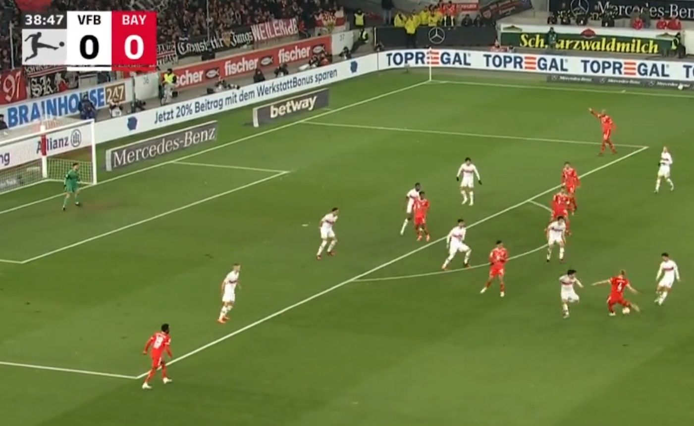 Θύμισε… Λεβαντόφσκι η σουτάρα του Ντε Λιχτ! (vid)