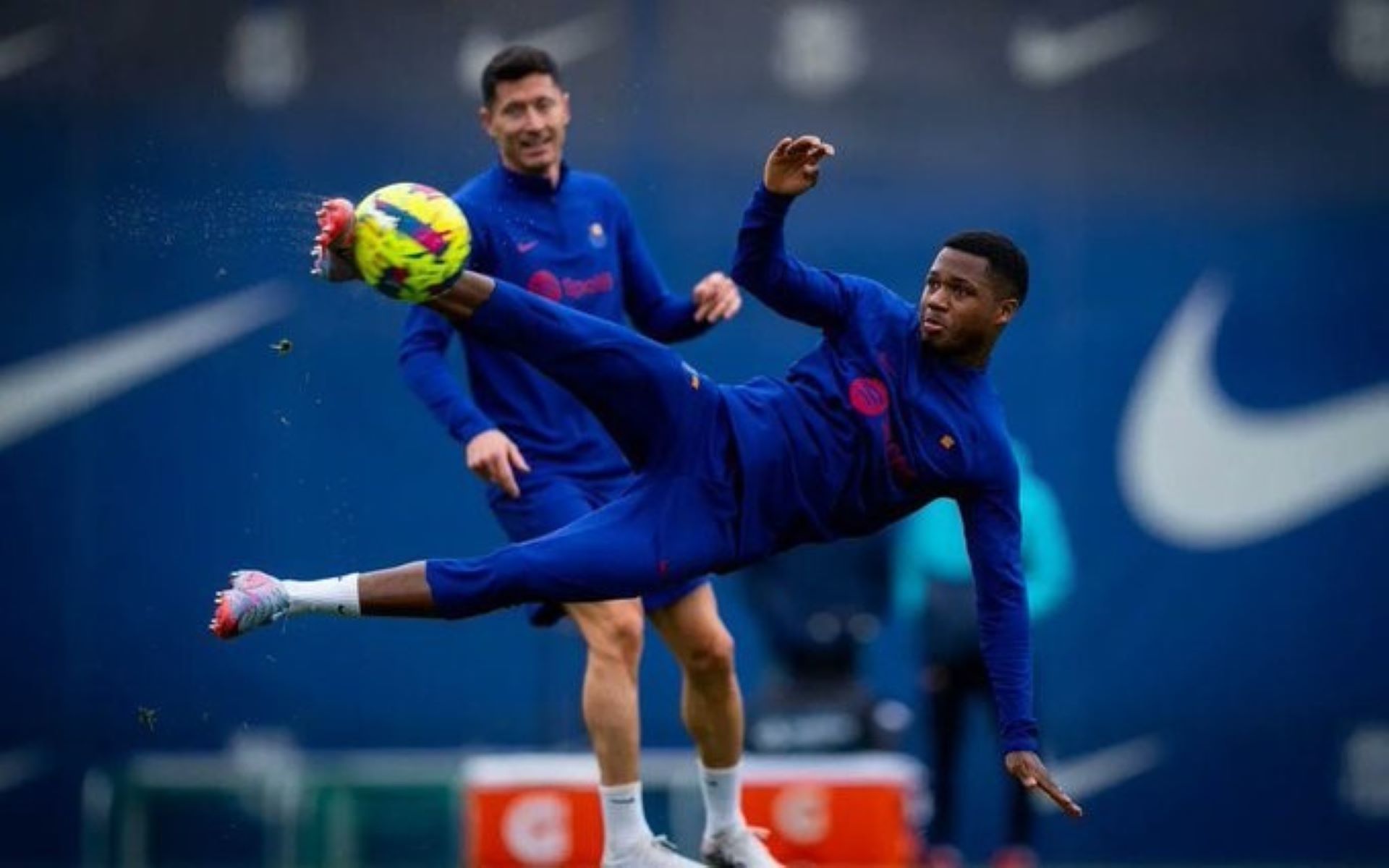 Οι Γάλλοι ρίχνουν… ρουκέτα – Μαδρίτη καλεί Άνσου Φάτι