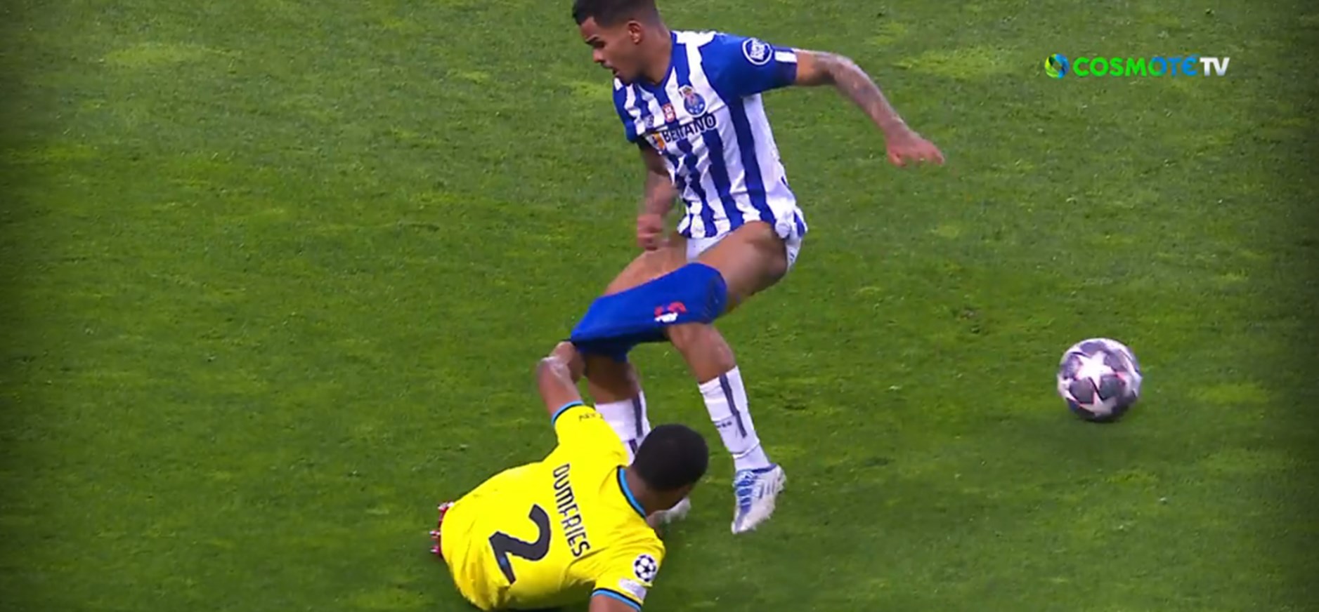 Ο Ντούμφρις… ξεβράκωσε (κυριολεκτικά) αντίπαλό του! (vid)