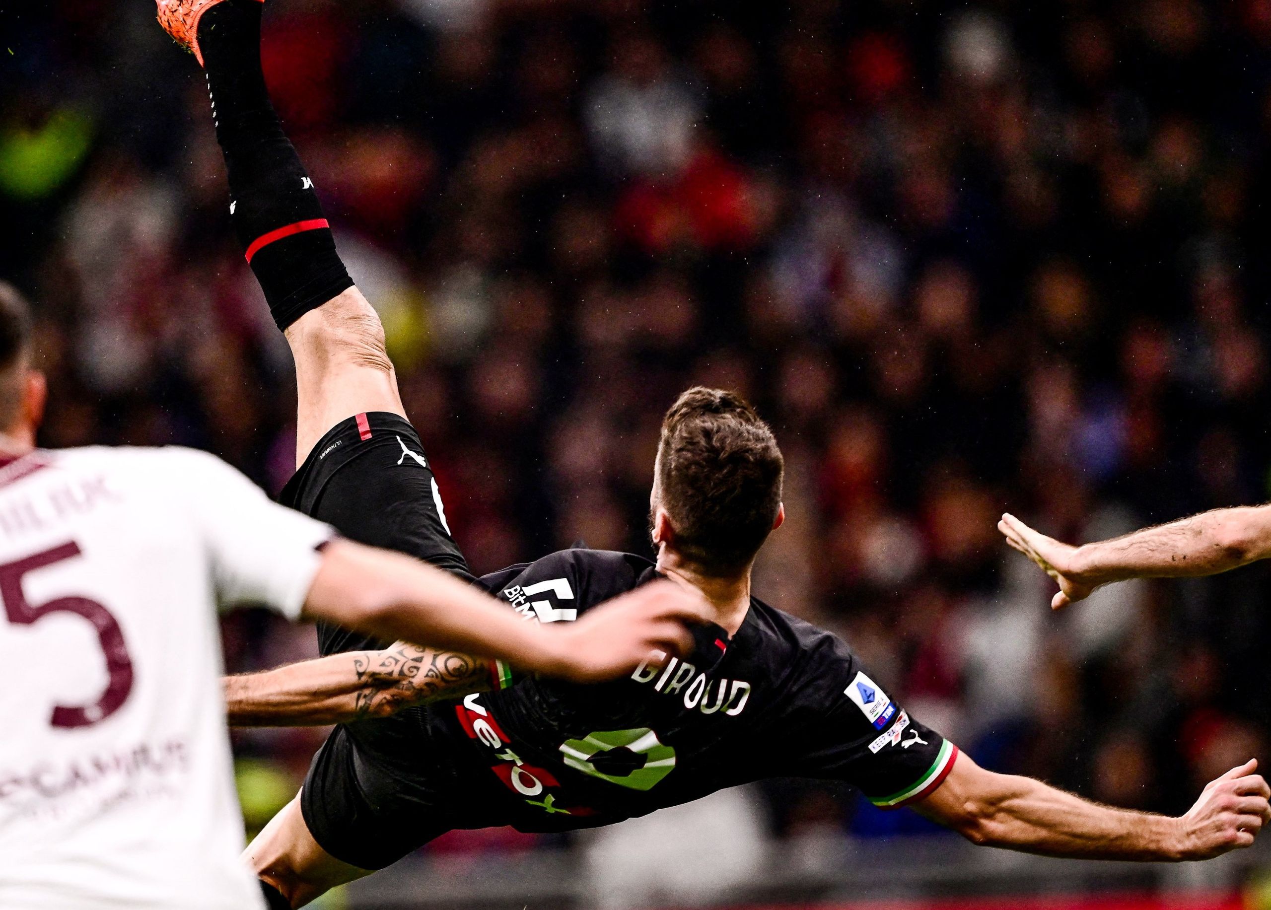 Ο Ζιρού πήγε να βάλει το γκολ της χρονιάς – Φανταστικό ψαλιδάκι και… κρίμα (vid)