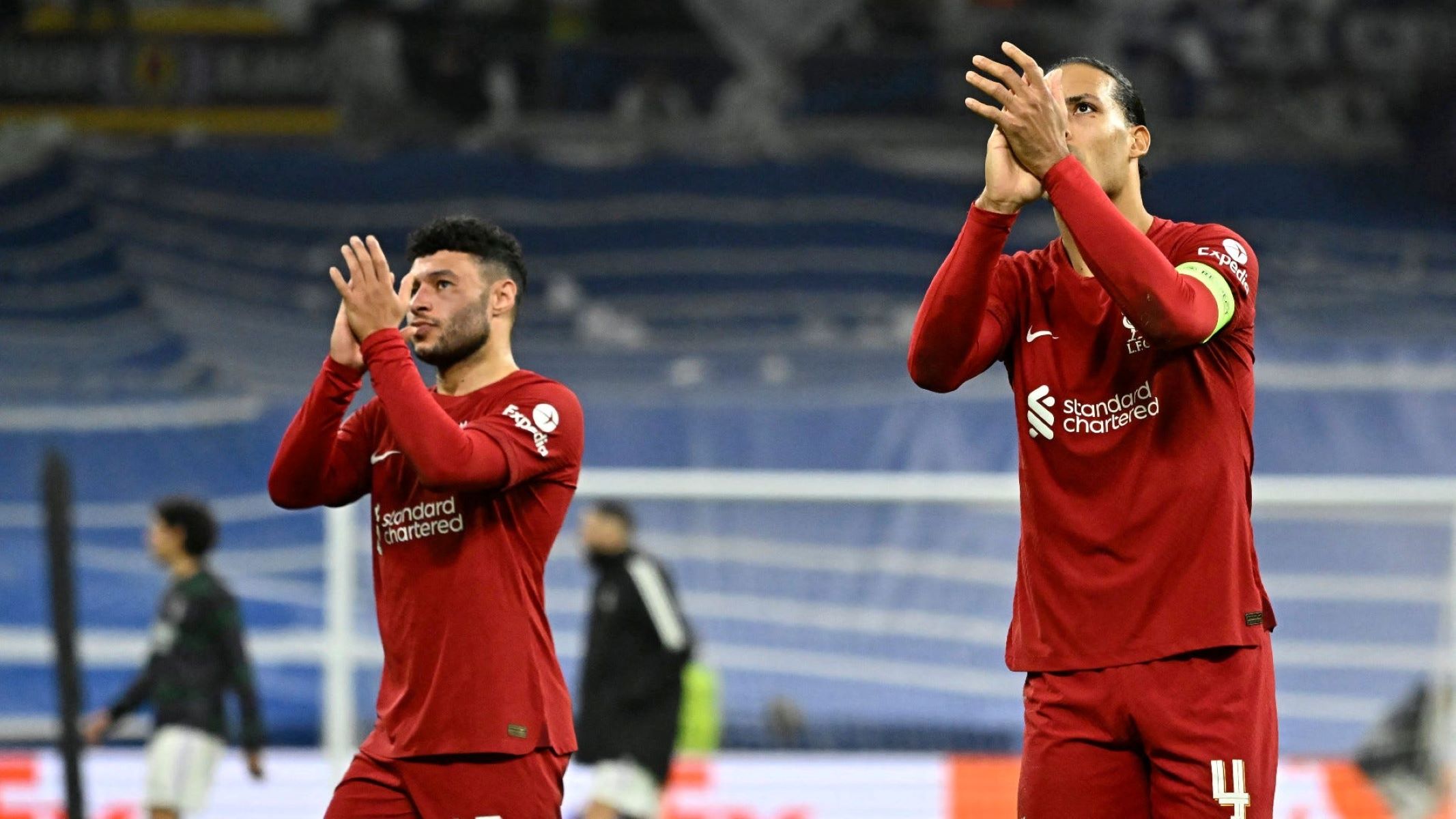 Η Ρεάλ Μαδρίτης παραδίδει μαθήματα ποδοσφαιρικού σεβασμού – «YNWA» στα ηχεία του Σαντιάγκο Μπερναμπέου (vid)