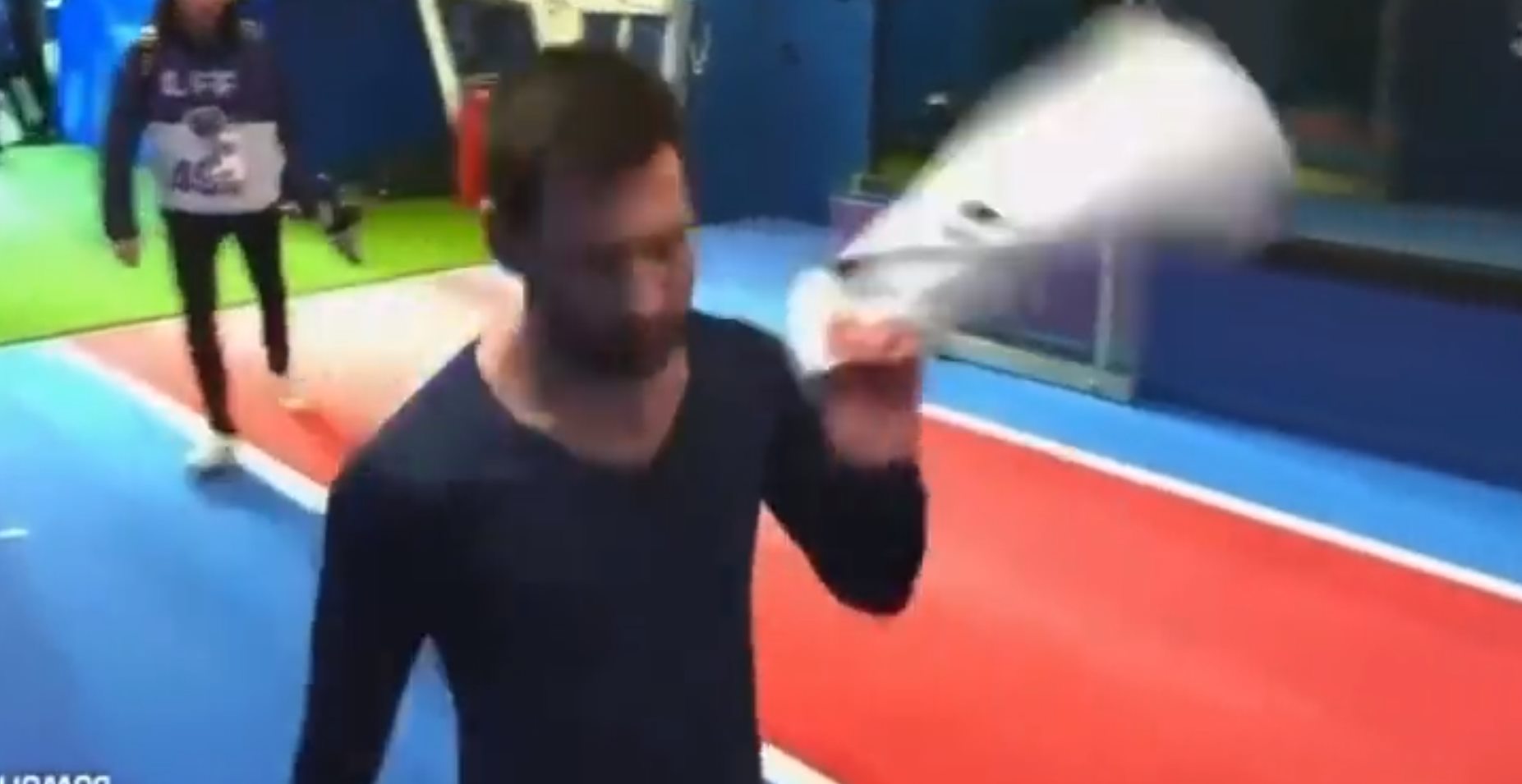 Η Ρεν έκανε τον Μέσι να φύγει άρον- άρον από το γήπεδο! (vid)