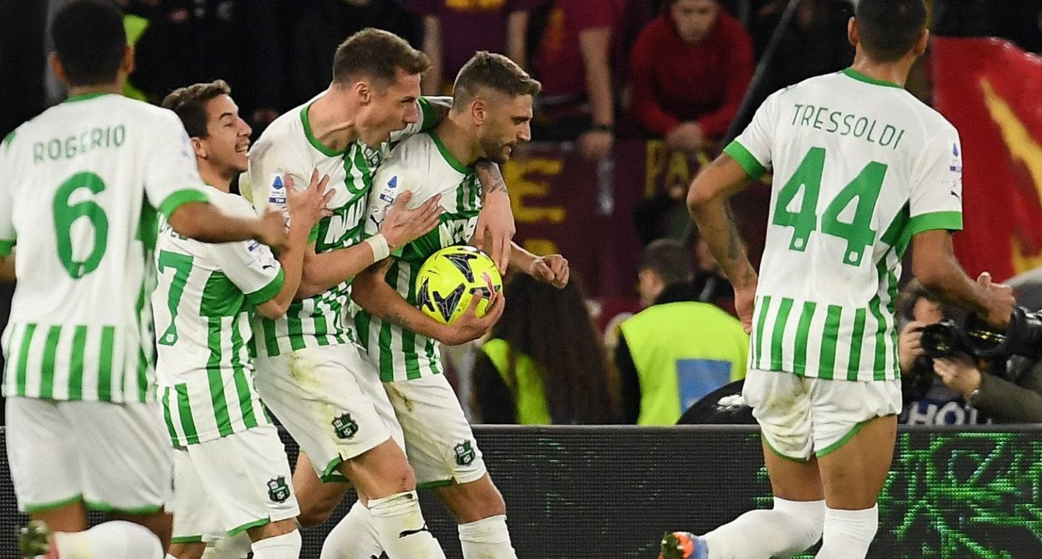 Η Σασουόλο… έκαψε τη Ρώμη και τα όνειρα του Μουρίνιο! (vid)