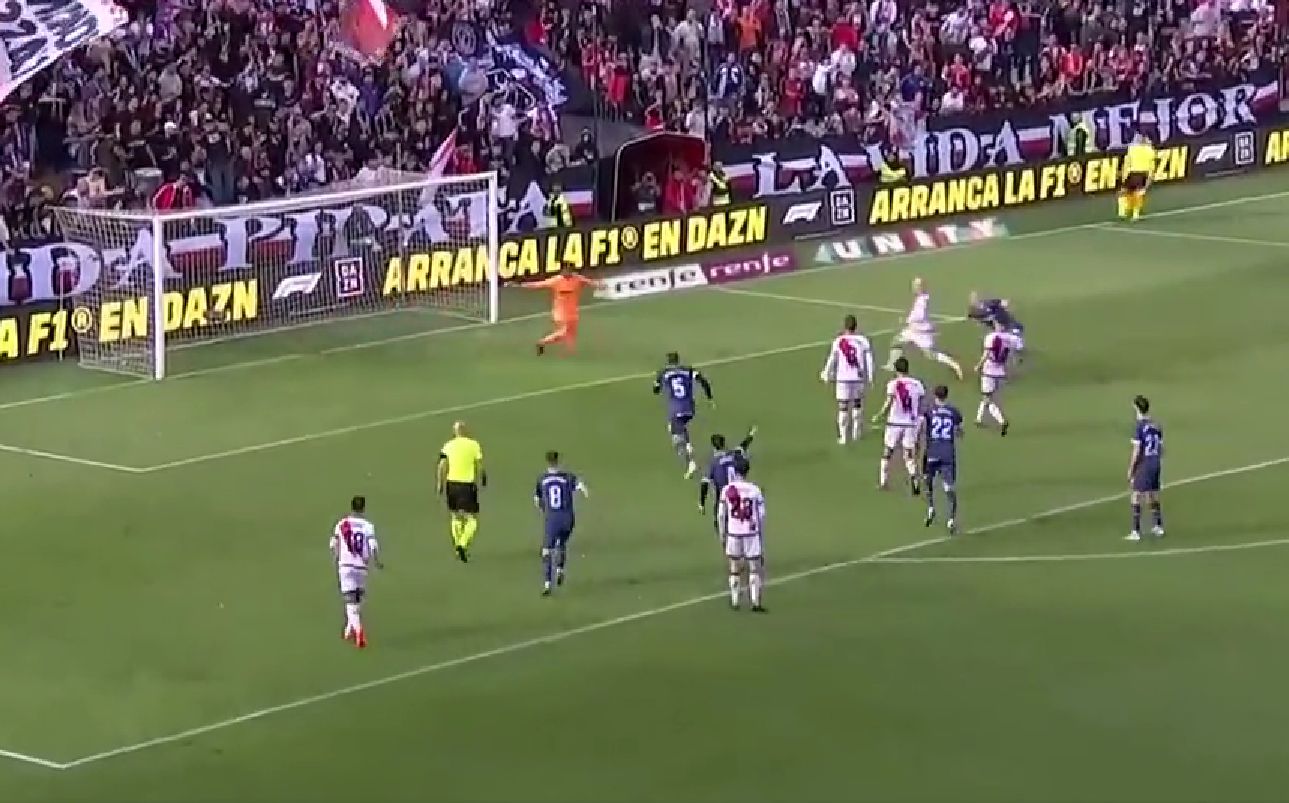 Ράγιο άστο, δεν είσαι Μπαρτσελόνα – Χαμένο πέναλτι με… πάσα! (vid)