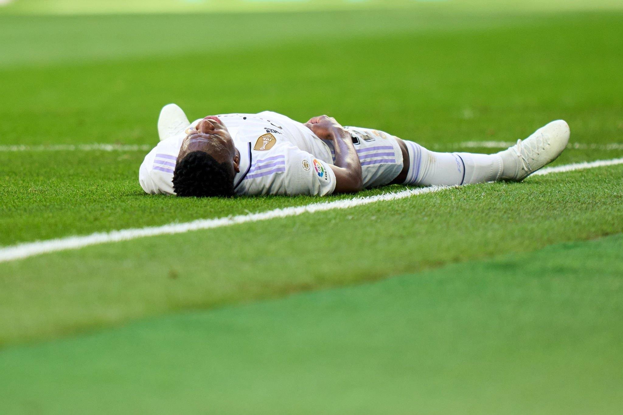 Ξέσπασε ο Βινίσιους: «Δώστε τους καμία κάρτα όταν με μαρκάρουν! Ζητάω ισονομία»