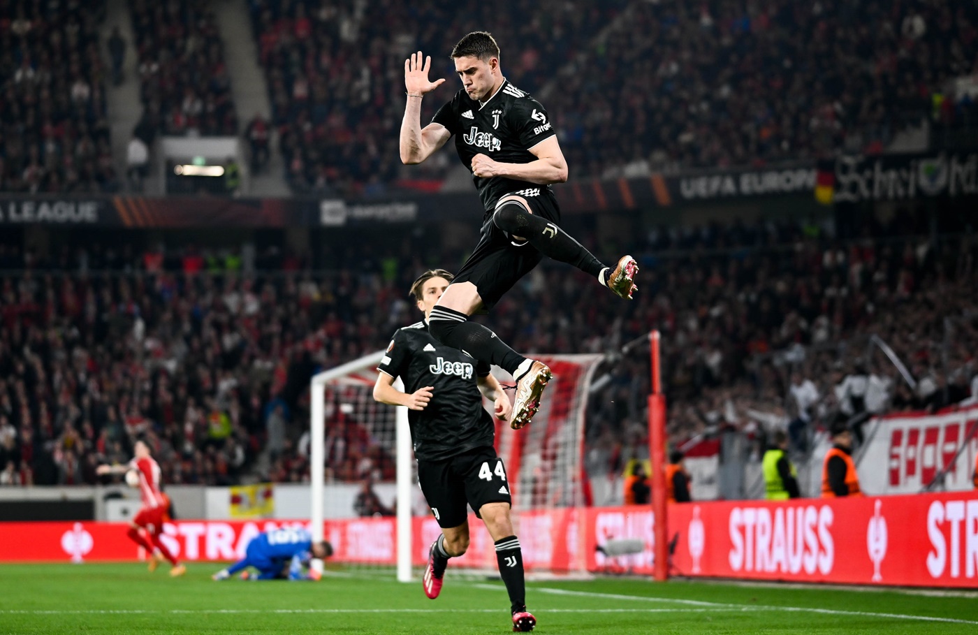 Και με τη… βούλα στους «8» η Γιουβέντους! (vid)