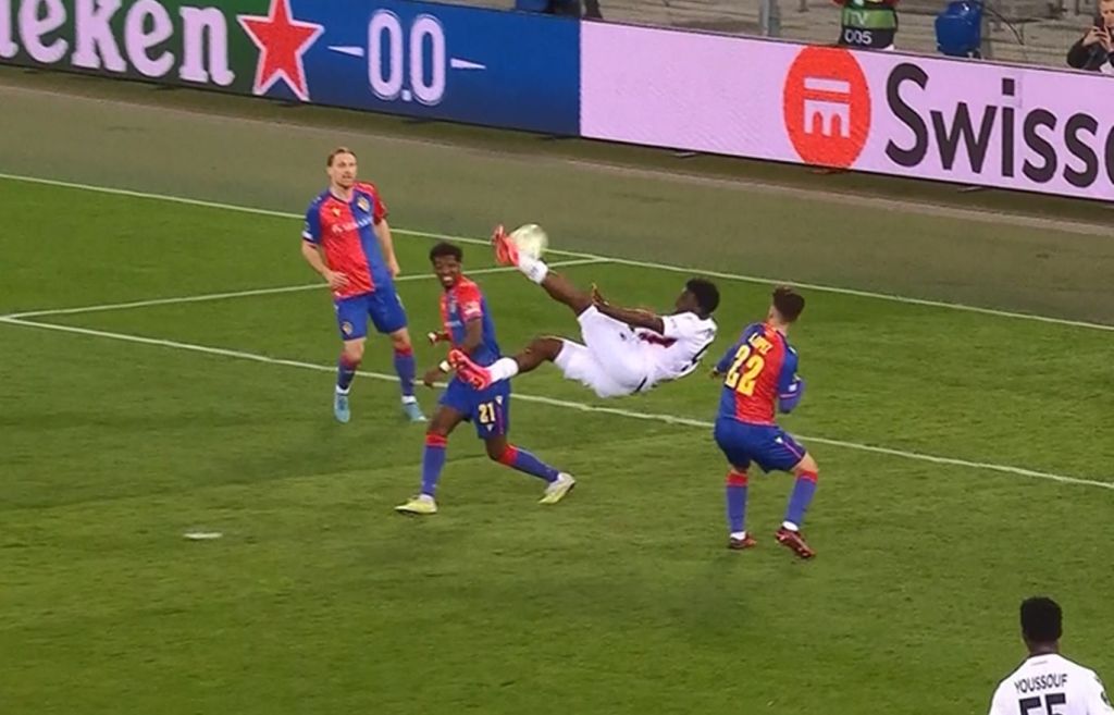 ΕΞΩΠΡΑΓΜΑΤΙΚΟ ψαλίδι ο Μοφί της Νις, ξεραίνει τη Βασιλεία! (vid)