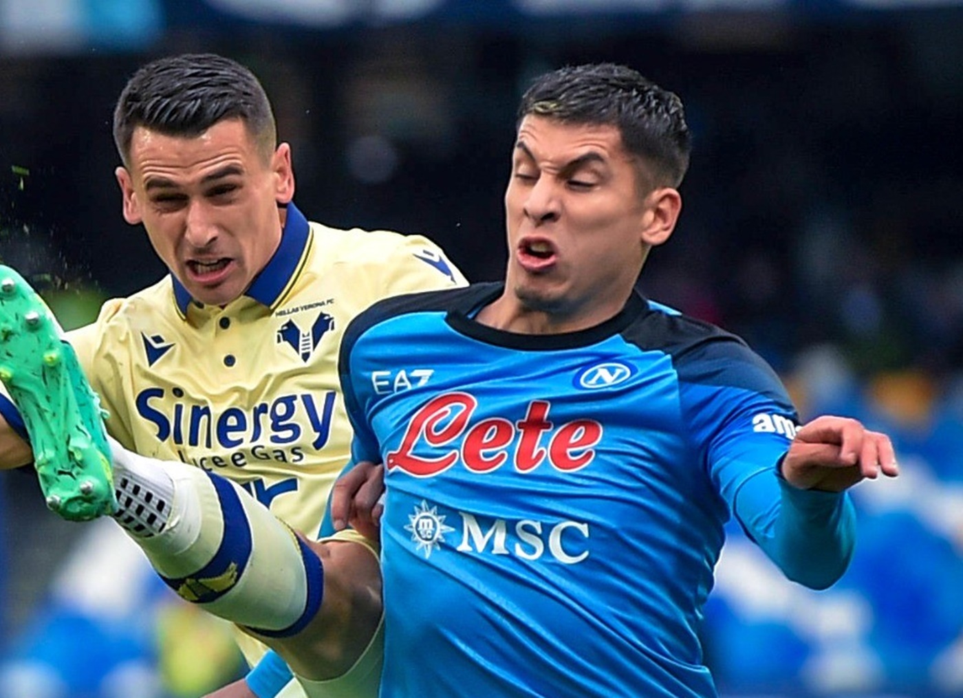 «Σκόνταψε» η Νάπολι μέσα στο «σπίτι» της, σκεπτόμενη τη Μίλαν! (vids)