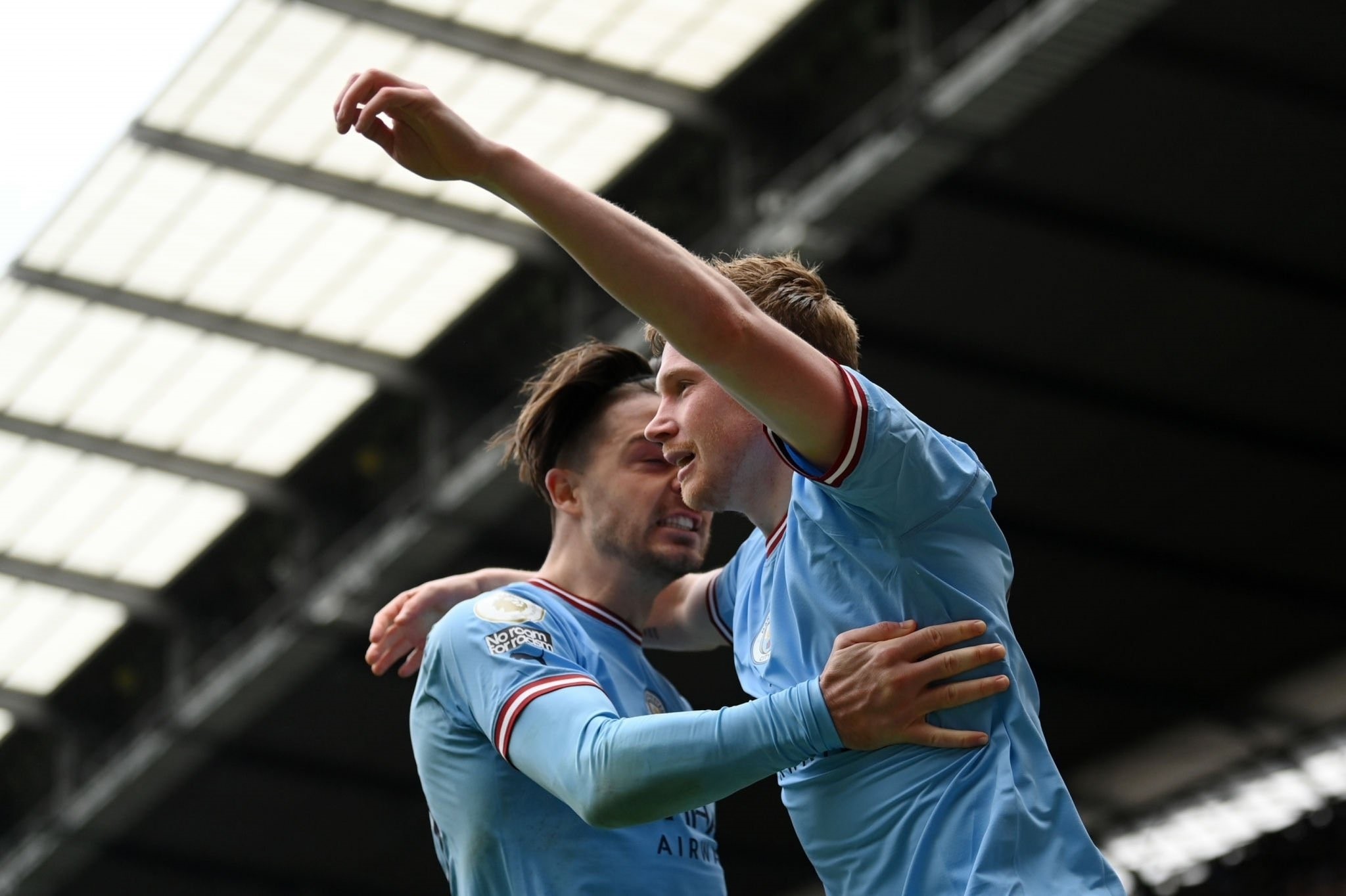 Κατάρρευση για την Λίβερπουλ – Της κάνει πλάκα η Σίτι και… ανατροπή (vid)