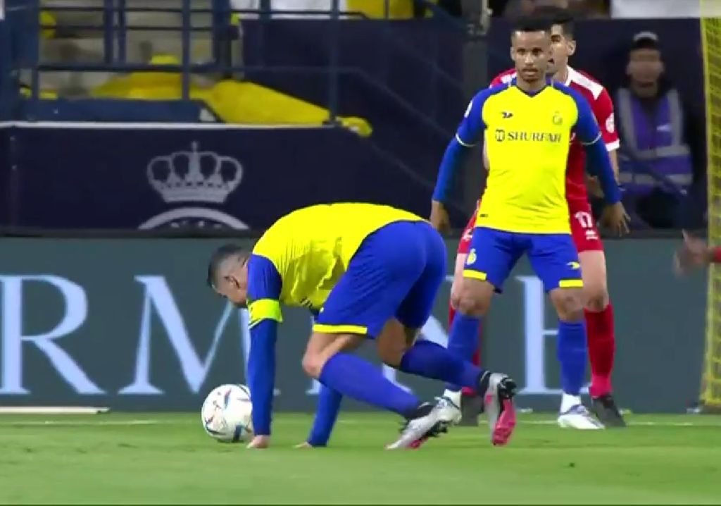 Κριστιάνο, δεν είσαι πια 20 χρονών – Σκόνταψε σε ντρίμπλα και τραυματίστηκε! (vid)