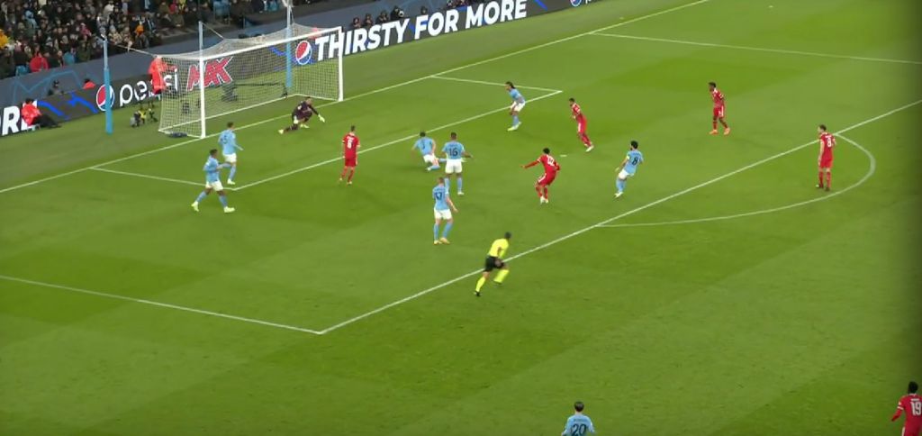 Σίτι – Μπάγερν: Τάκλιν για… σεμινάριο από τον Ντίας! (vid)