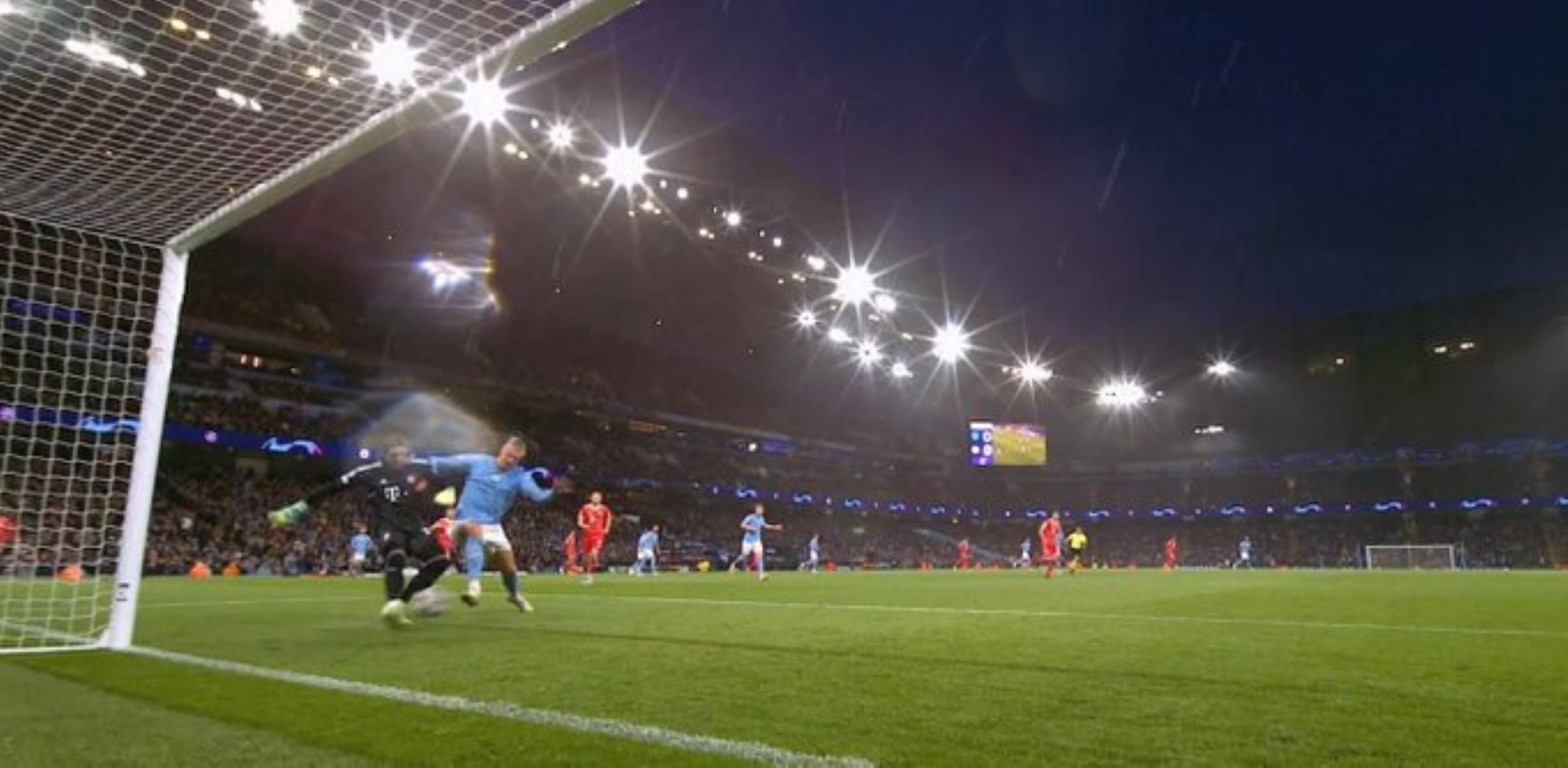 Σίτι – Μπάγερν: Παραλίγο να τα κάνει… μαντάρα ο Ζόμερ – «Άγγιξε» το γκολ ο Χάαλαντ (vid)