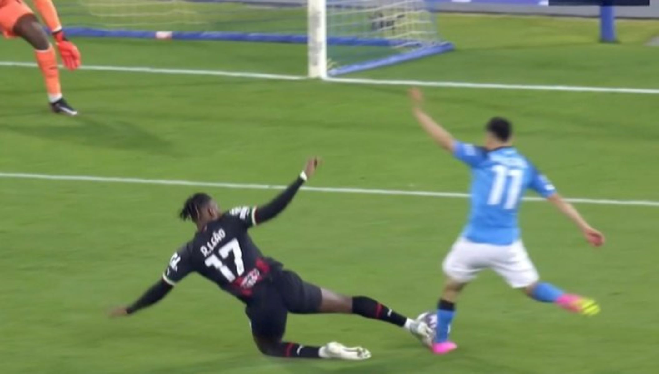 «Βράζουν» στη Νάπολι με τον διαιτητή – Το πέναλτι που ζήτησαν και δεν πήραν (vid)