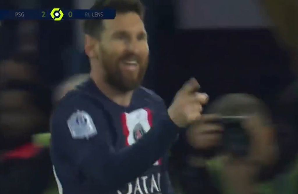 Χάθηκε η μπάλα στο Παρίσι – Μαγεία Μπαπέ, «τεμάχιο» Μέσι (vid)