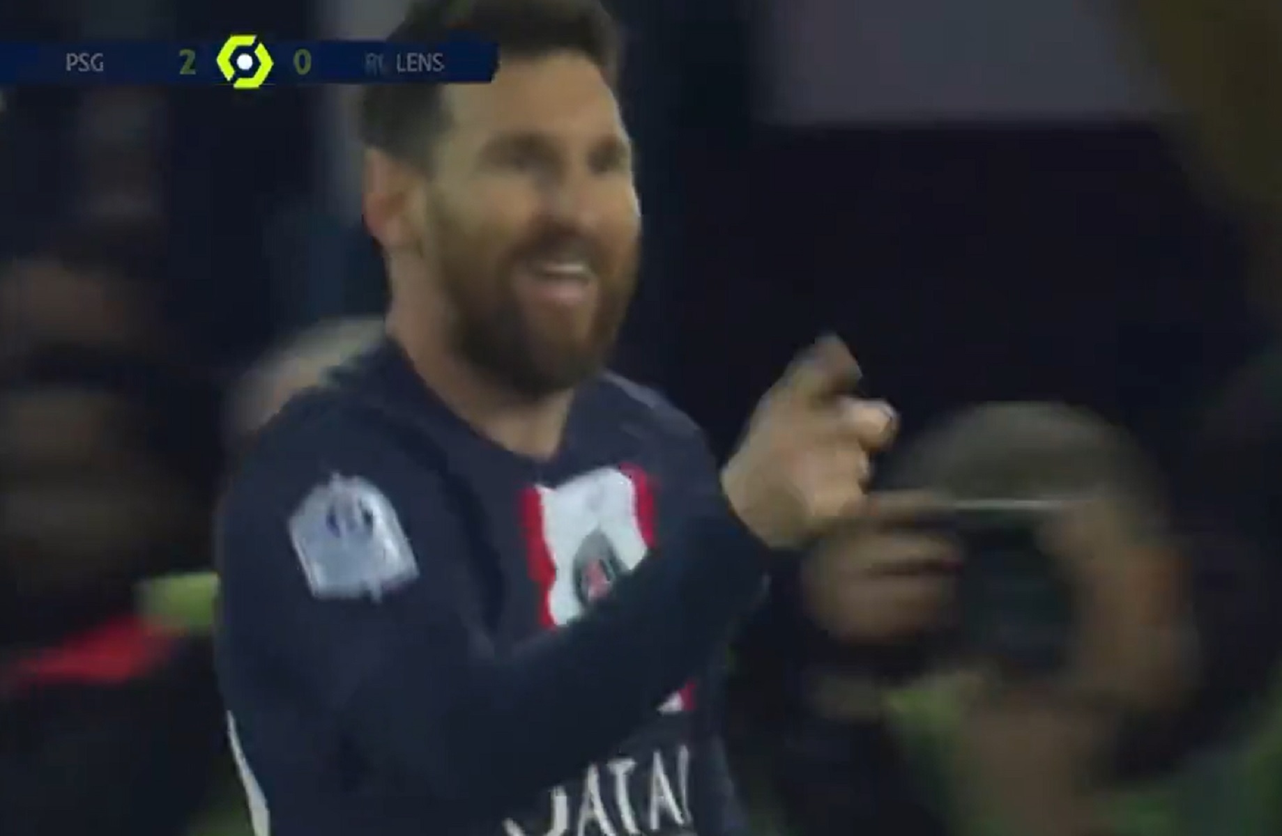 Χάθηκε η μπάλα στο Παρίσι – Μαγεία Μπαπέ, «τεμάχιο» Μέσι (vid)