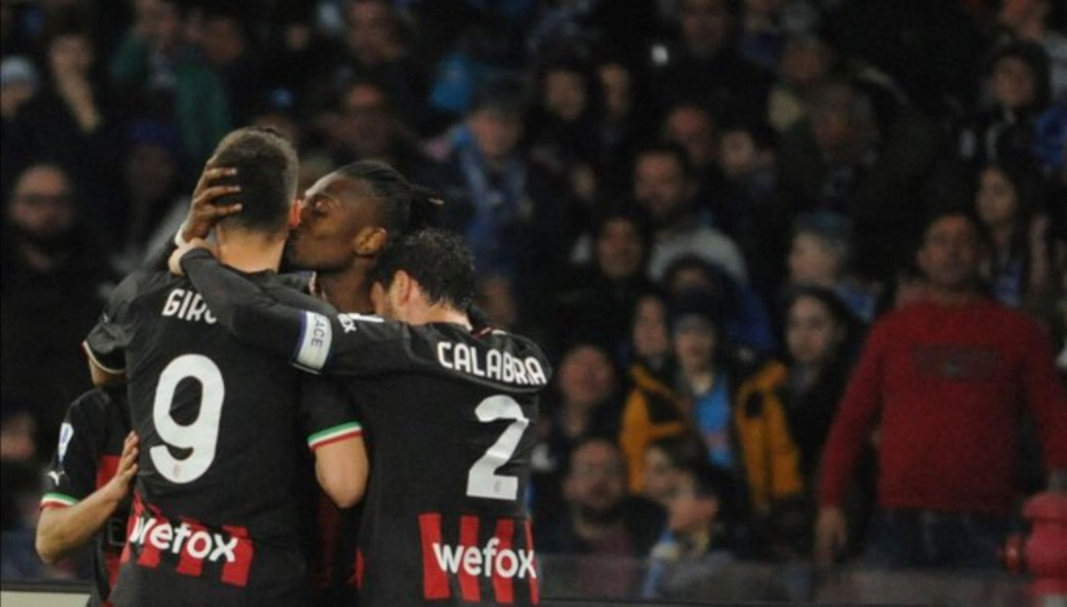 Νάπολι – Μίλαν: Έτσι παραδίδει το στέμμα της η πρωταθλήτρια (vid)