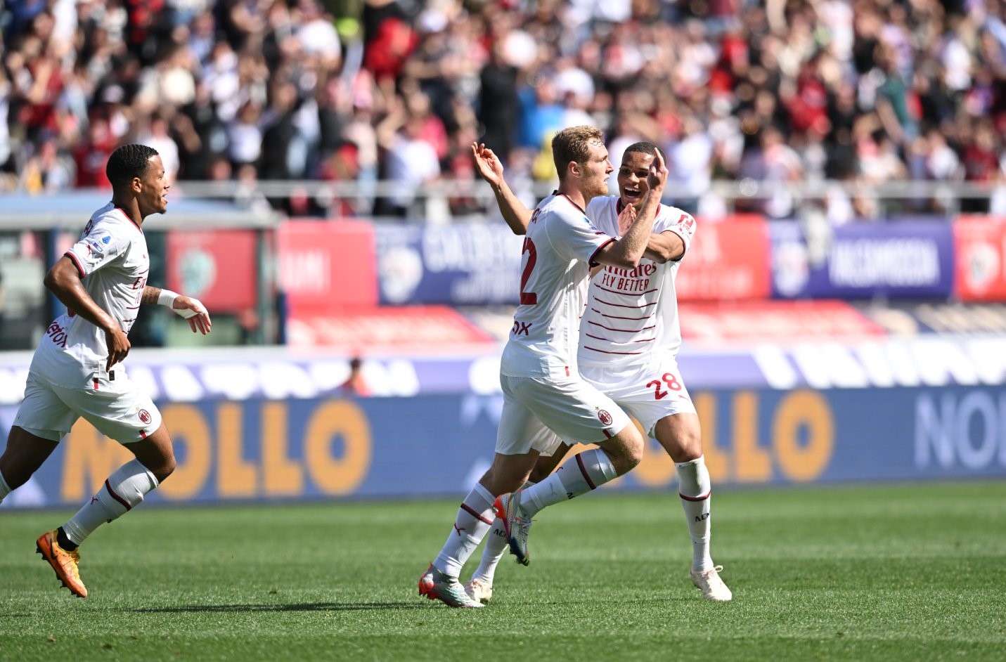 «Μεθυσμένη» η Μίλαν και… παραπάτησε – Κινδυνεύει να χάσει την 4αδα (vid)