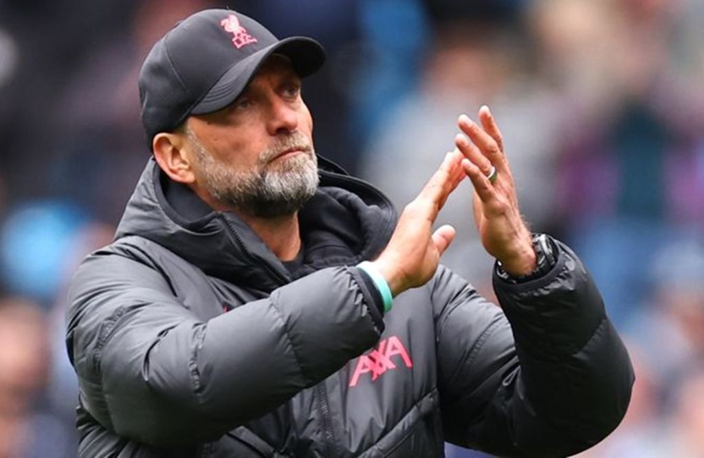 Ο Κλοπ ξέρει γιατί δεν έχει απολυθεί ακόμα από τη Λίβερπουλ…