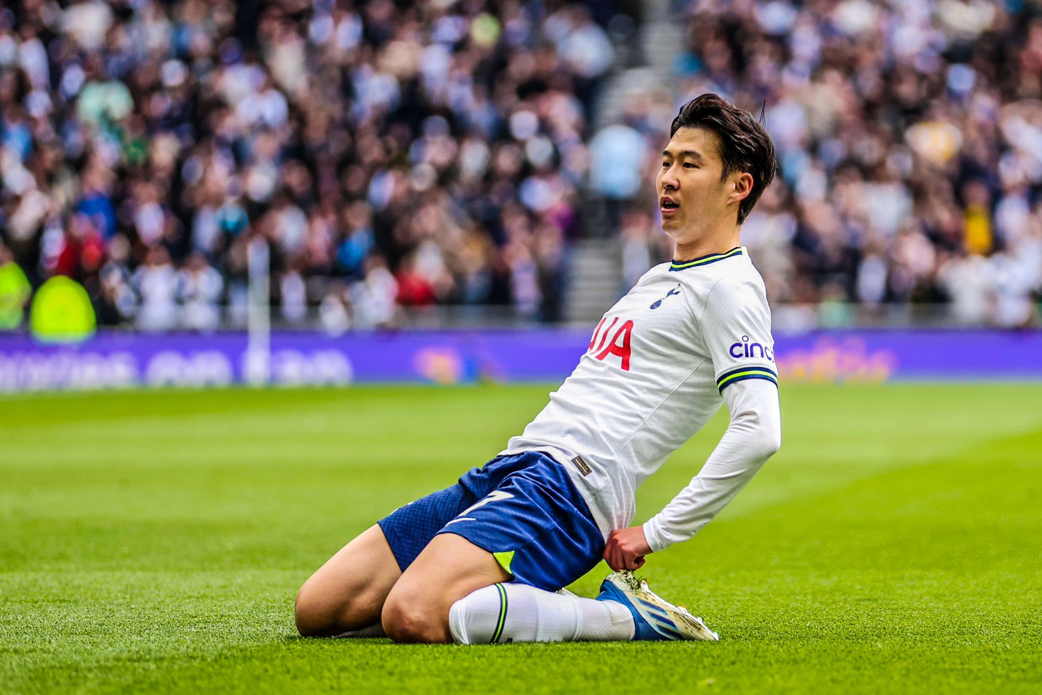 Ο Σον μας άφησε άφωνους – Έγραψε ιστορία με.. γκολ σκέτη μαγεία (vid)