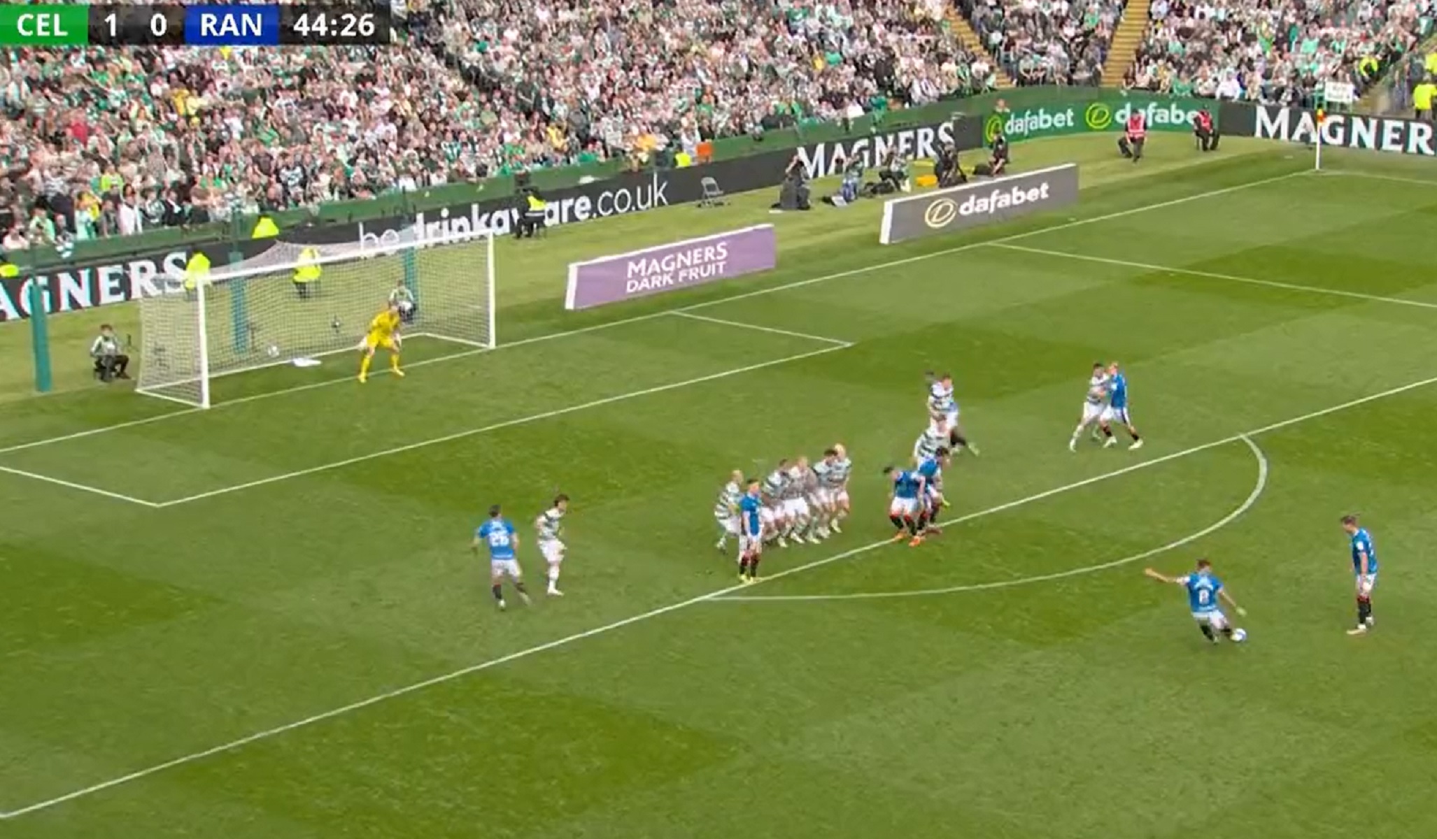 Η απευθείας εκτέλεση φάουλ… ποίημα του Ταβερνιέρ στο Σέλτικ – Ρέιντζερς (vid)