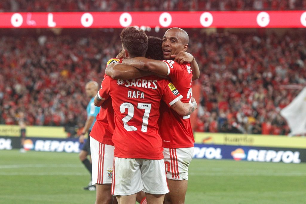 Ακόμα πιο κοντά στον τίτλο η Μπενφίκα του Βλαχοδήμου! (vid)