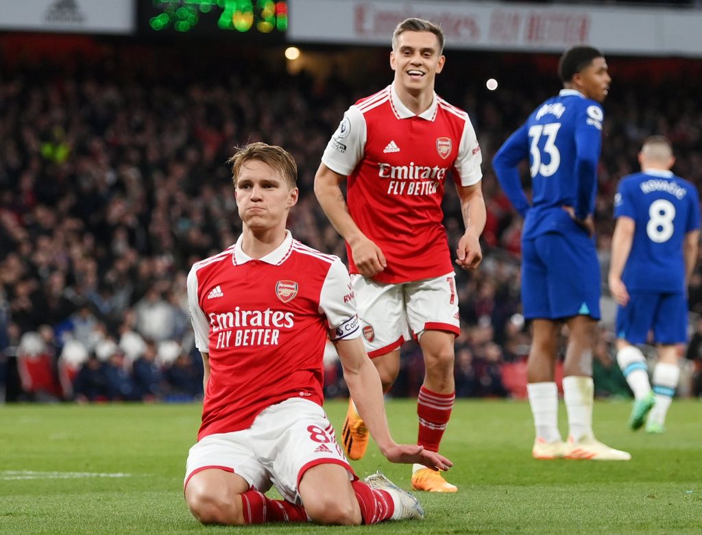 Την Άρσεναλ.. δεν θα την ξεγράφεις – Τριάρα στην Τσέλσι και ξανά στην κορυφή (vid)