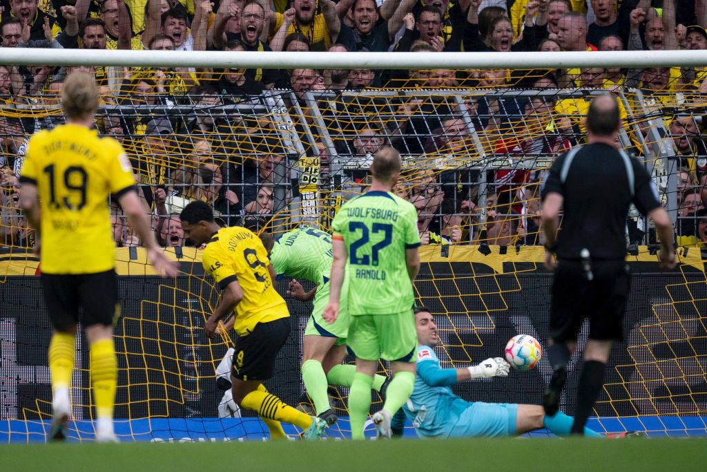 Μπάγερν… νιώσε την ανάσα της Ντόρτμουντ – Ξέσπασε με 6αρα και θέλει τίτλο!