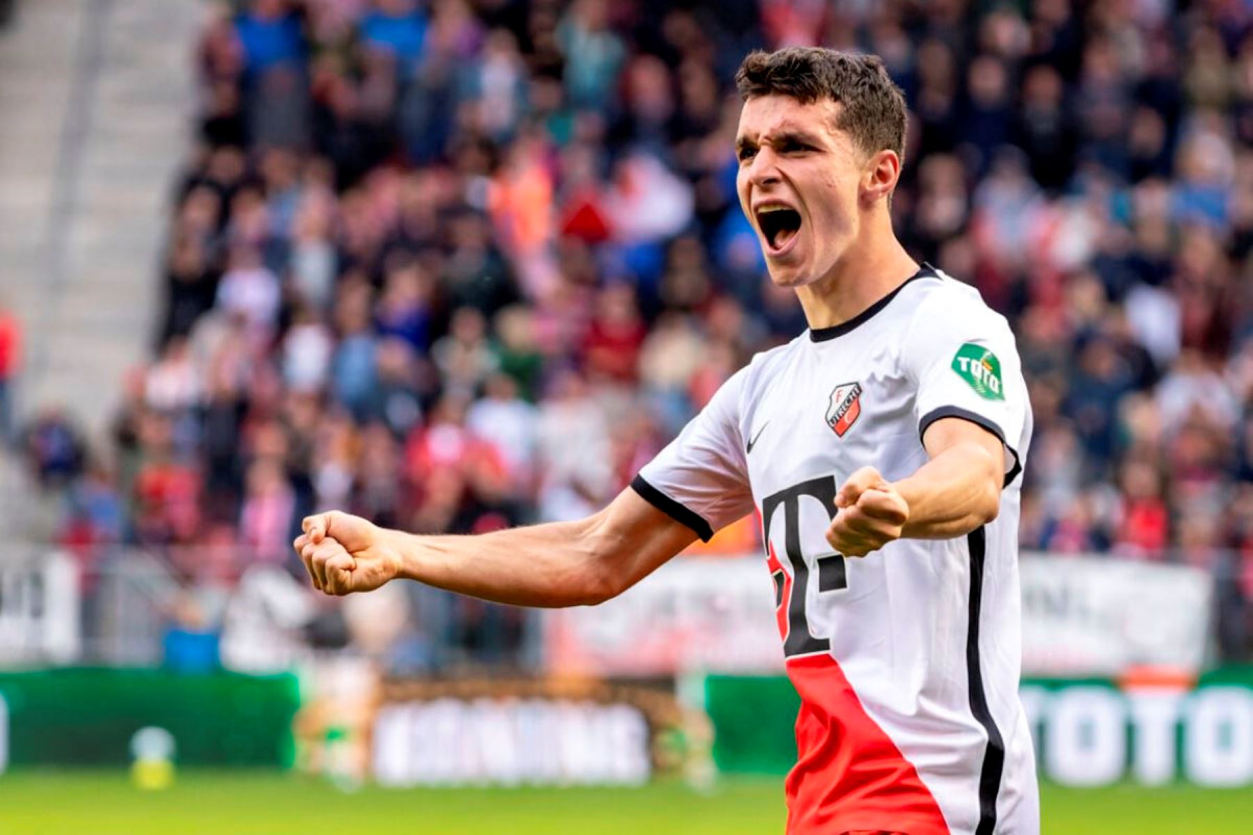 Απογείωση με La Liga ο Δουβίκας – Μεταγραφή… αεροδρομίου ο Έλληνας φορ