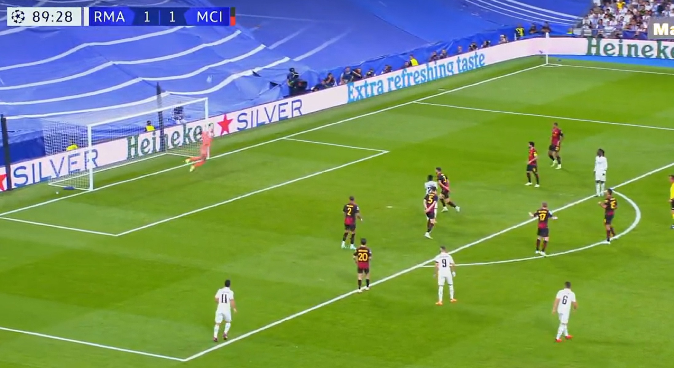 H κομβική απόκρουση του Έντερσον που κράτησε όρθια την Σίτι στο Μπερναμπέου (vid)