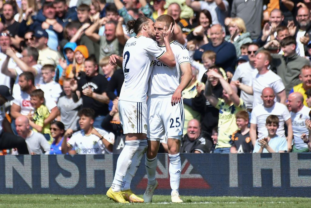 Λιντς και Νιούκαστλ… καταστράφηκαν χέρι-χέρι!