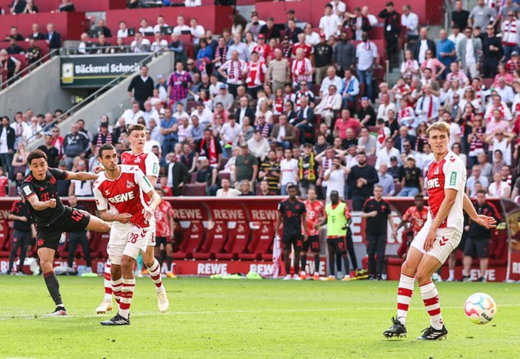 Η Ντόρτμουντ… αυτοκτόνησε και ο σπουδαίος Μουσιάλα το χάρισε στην Μπάγερν (vid)