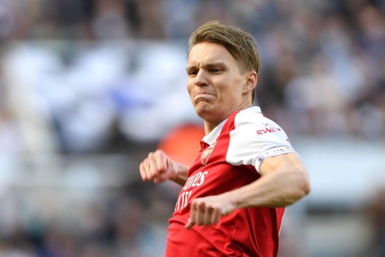 Όντεγκααρντ… γκολάρα και η Άρσεναλ «πληγώνει» την Νιούκαστλ! (vid)