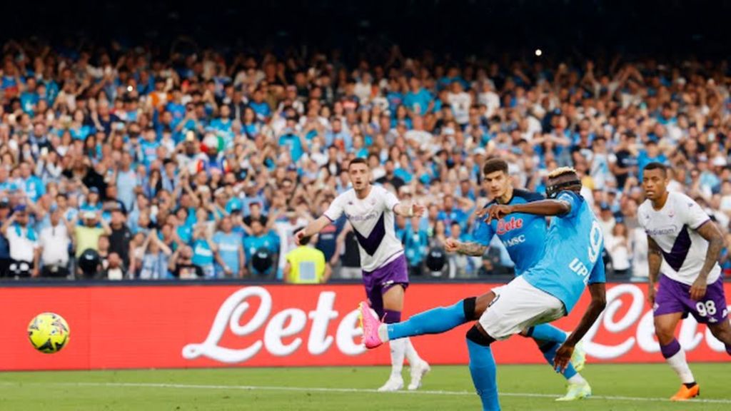 Το γλέντησε και με τη… βούλα η παθιασμένη Νάπολι (vid)