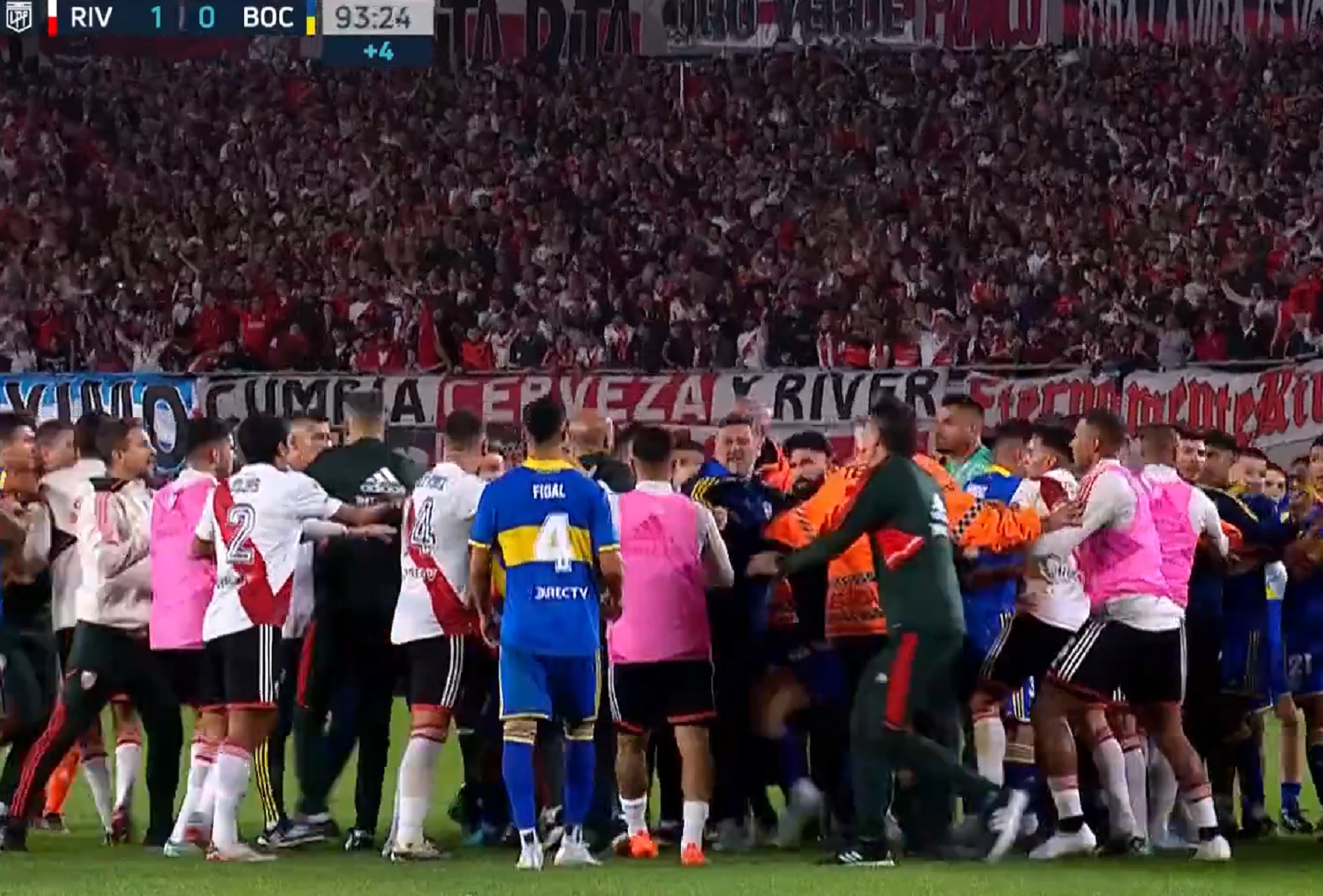 Ρίβερ Πλέιτ – Μπόκα Τζούνιορς: Γκολ, σύρραξη και έξι κόκκινες κάρτες (vid)