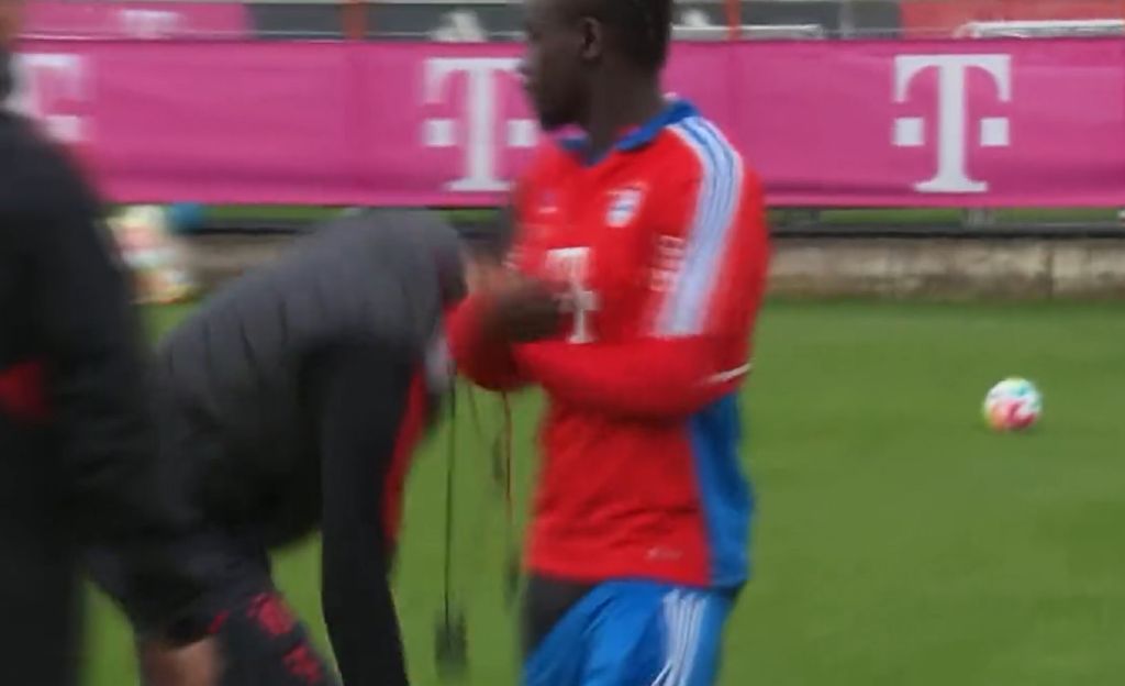 O Toύχελ κατέβασε το σορτσάκι του Μανέ – Έμεινε… κάγκελο ο Αφρικανός (vid)