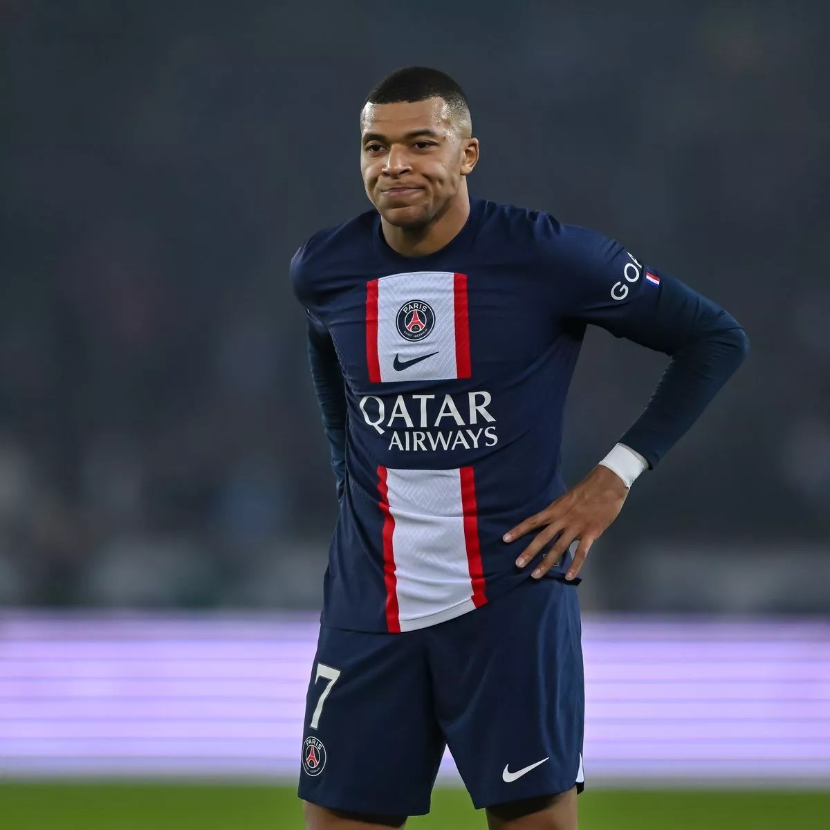 Σαφής για το μέλλον του ο Εμπαπέ: «Τώρα μόνο Παρί, μετά βλέπουμε»!