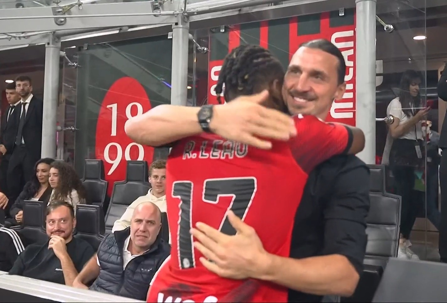 Λυτρωτής Ντιμπάλα, στο Conference η Γιουβέντους, μαγικός Λεάο στο αντίο του Ζλάταν! (vids)