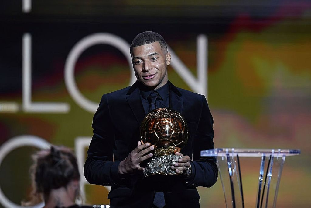 Μπαπέ για την Χρυσή Μπάλα: «Εγώ πρέπει να είμαι ο νικητής»!