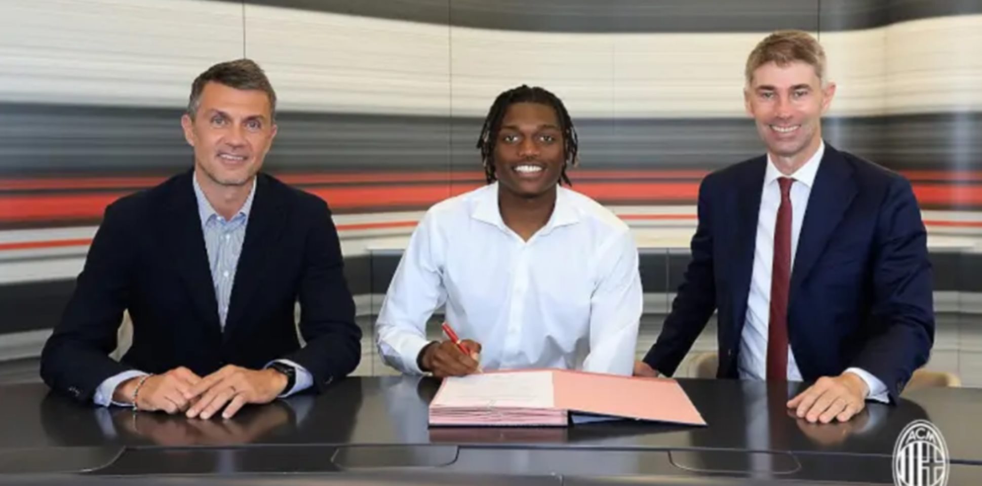 Λεάο: «Έμεινα στη Μίλαν για να σηκώσω και άλλες κούπες»