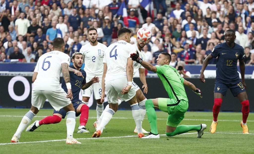 Tσιμίκας: «Κάναμε κατάθεση ψυχής στο γήπεδο, δείξαμε χαρακτήρα απέναντι στη Γαλλία»