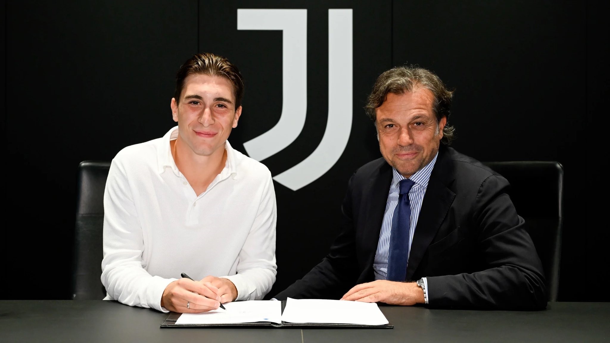 Η Γιουβέντους «έδεσε» για πολλά χρόνια ακόμα τον 19χρονο άσο του κέντρου της!
