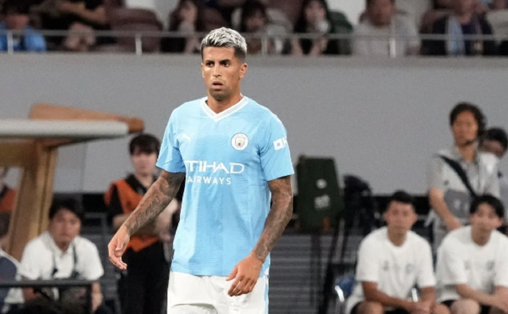 Μπαρτσελόνα: Ντεμπελέ φεύγει, Ζοάο Κανσέλο έρχεται