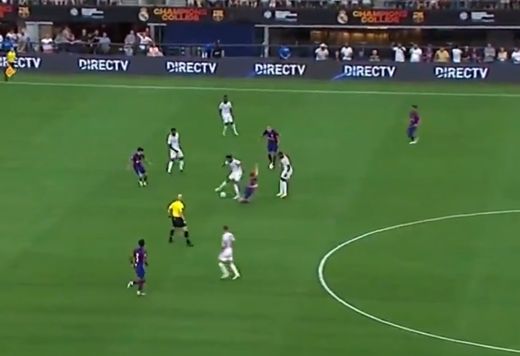 To τάκλιν του Ντε Γιονγκ στον Μιλιτάο που έφερε τον πανικό στο Clasico (vid)