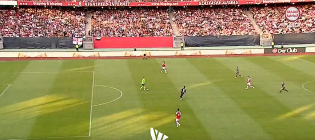 Τα έκανε μαντάρα ο Ζορζίνιο: Αυτογκόλ σχεδόν από το… κέντρο! (vid)